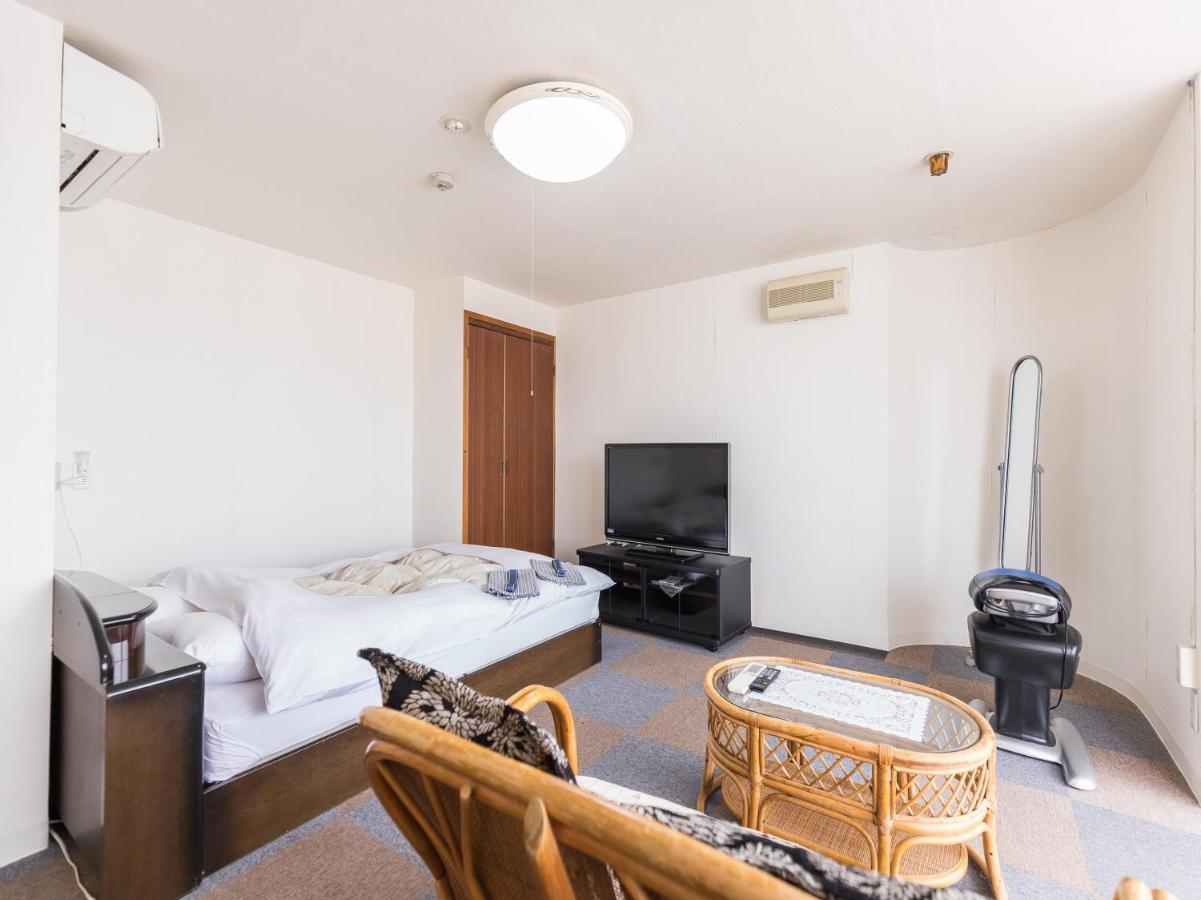 Oyo Joetsu Central Hotel Takada-Nakamachi Buitenkant foto