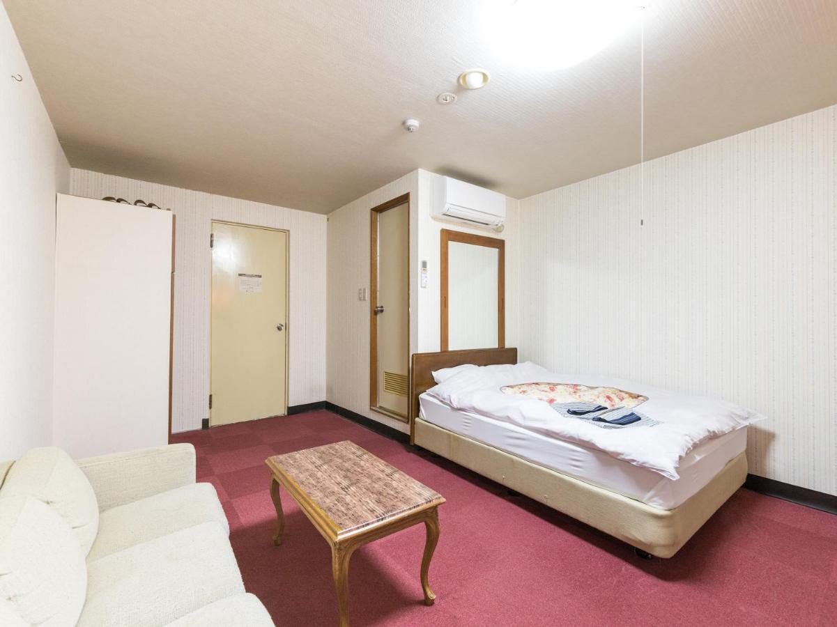 Oyo Joetsu Central Hotel Takada-Nakamachi Buitenkant foto